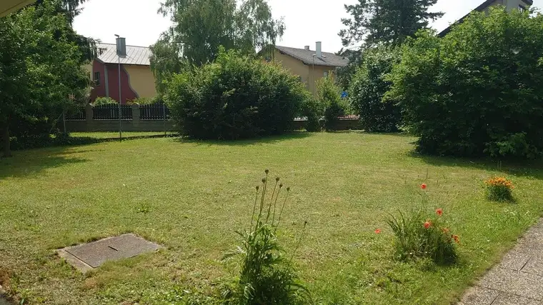 Charmantes Haus in ruhiger Lage in Nähe des Bahnhofes und der Autobahnauffahrt