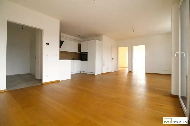 *NEU* Exklusive 3-Zimmer-Mietwohnung mit moderner Einbauküche &amp; Balkon in Zentrumslage in Strasshof