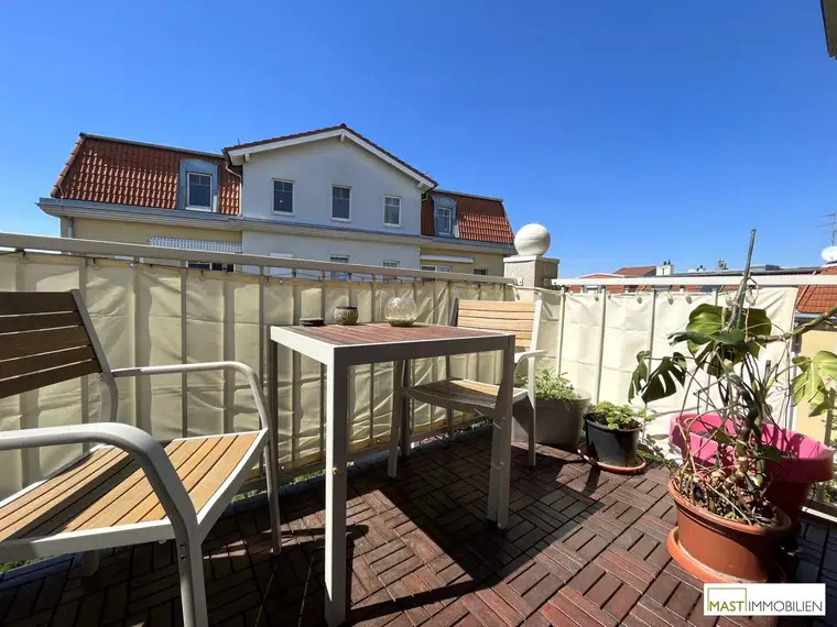 Beeindruckend aufgeteilte 3 - Zimmer Balkon Wohnung direkt in Himberg - Top Infrastruktur