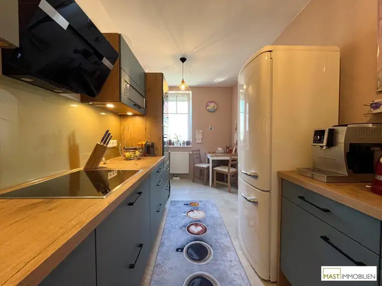 Beeindruckend aufgeteilte 3 - Zimmer Balkon Wohnung direkt in Himberg - Top Infrastruktur