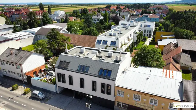 Wohnen am Kirchplatz - Beeindruckende 3 Zimmer Balkon Wohnung inkl. Einbauküche &amp; XXL Balkon in Vösendorf
