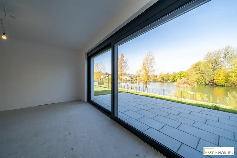 Wohnen mit Blick aufs Wasser und Gestaltungsmöglichkeit? Hier sind Sie richtig - Doppelhaushälfte in belagsfertigem Zustand!