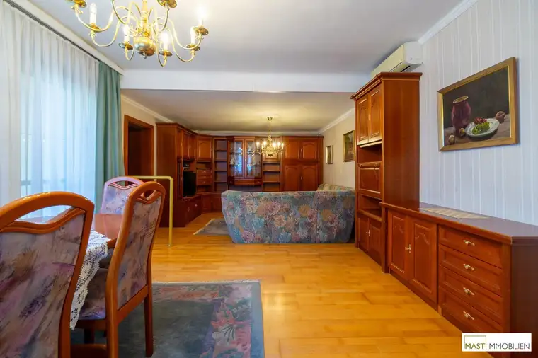 NEUER PREIS - AUFGEPASST! Über 1.000 m² großes Grundstück mit Einfamilienhaus in optimaler Lage und TEILUNGSPOTENZIAL