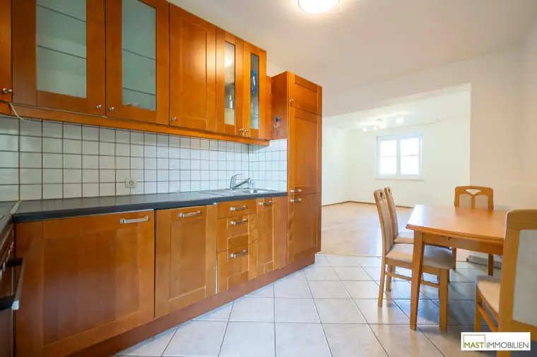 Sehr gepflegte 3 Zimmer Wohnung in attraktiver Lage von Bad Vöslau