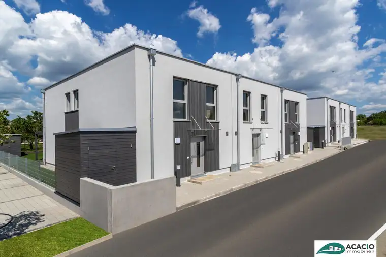 ***unschlagbare Frühlingsaktion***: hochwertiges Reihenhaus inklusive Parkplatz - provisionsfrei, belagsfertig, in Krems-Gneixendorf