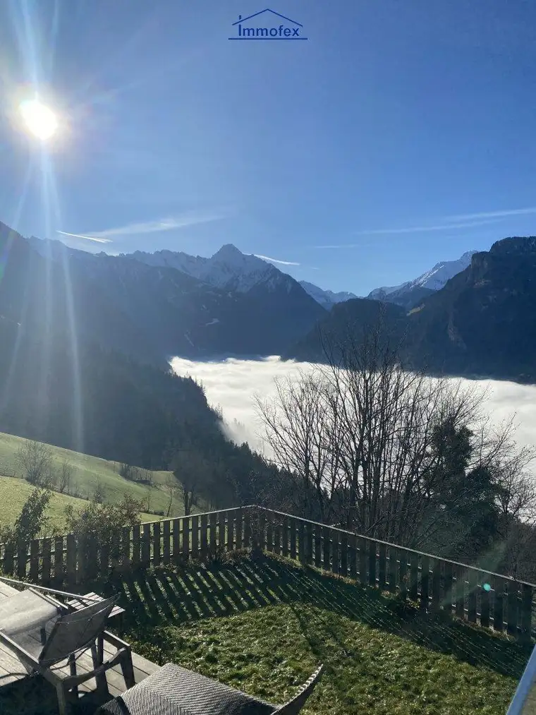 Einzigartiges repräsentatives Traumhaus im Zillertal. Top Qualität, unverbaubare Aussicht, Pool...