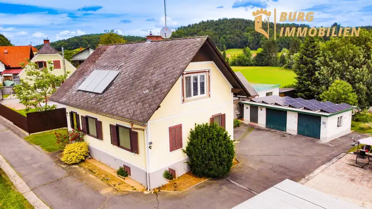 Familienoase in Feldbach: Großzügiges Haus mit zwei Wohneinheiten, Garten, Garage und 1.510 m² Grund inkl. Mieteinnahmen!