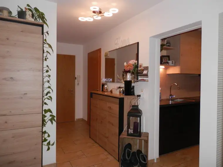 Wohnhighlight mit Top-Ausstattung – 4-Zimmer-Wohnung mit Balkon &amp; Einzelgarage!