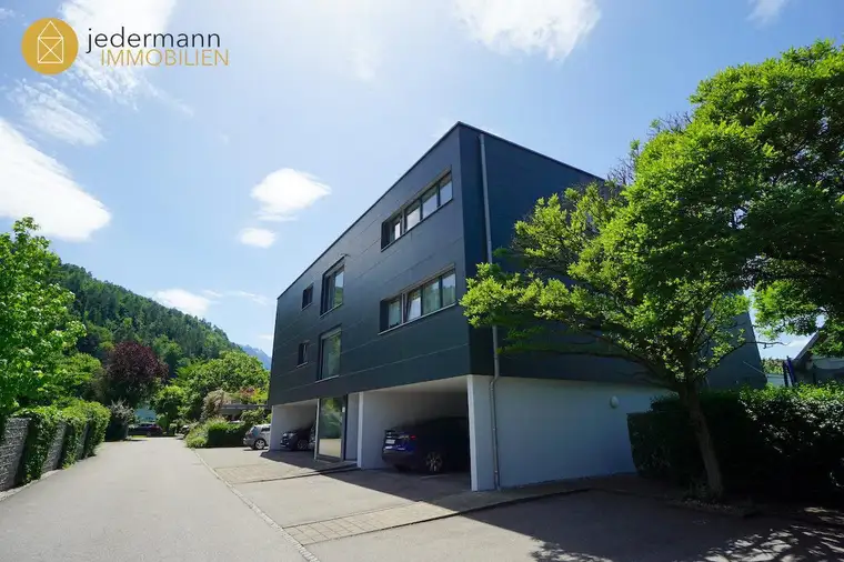 GISINGEN: Hochwertige 3,5-Zimmer-Dachgeschosswohnung mit 98m²!