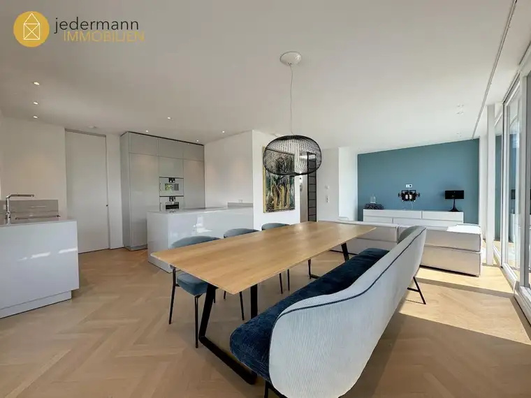 FELDKIRCH: EXKLUSIVE PENTHOUSEWOHNUNG MIT 360°-PANORAMABLICK IN GISINGEN