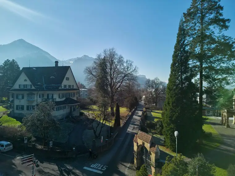 Nur 4 Wohnungen: ideale 2-Zimmer-Starterwohnung mit Ausblick für Ihr Kind