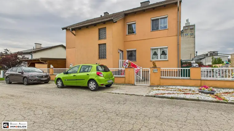 Traumhaftes Mehrfamilienhaus in Eggendorf: 12 Zimmer, Garten und viel Platz zum Wohlfühlen!