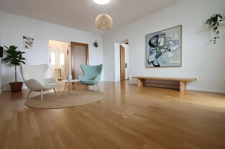 Familienwohnung in Bahnhofnähe - in saniertem Gebäude mit Luftwärmepumpe und PV