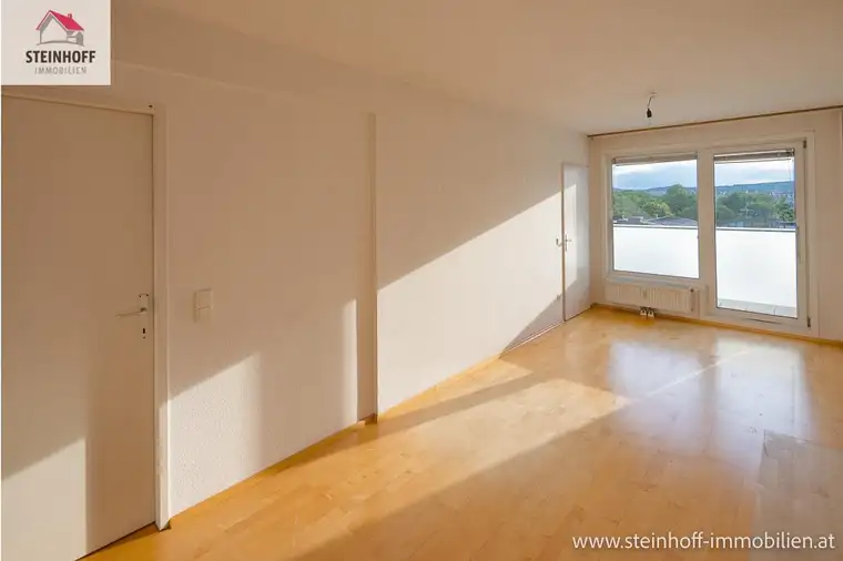 3 Zimmerwohnung mit Loggia und Balkon, toller Fernblick, günstige Heizkosten, Video