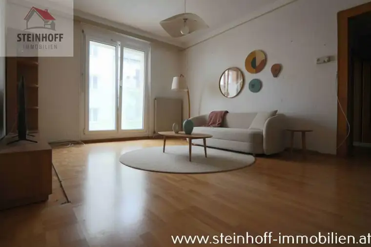 Sanierungsbedürftige 2 Zimmerwohnung in saniertem Haus - freier Mietzins!