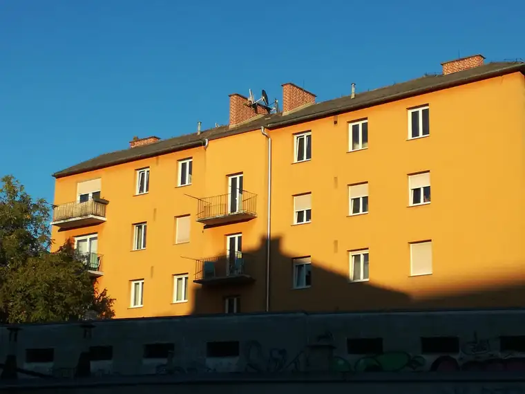 DACHGESCHOSSWOHNUNG MIT BLICK ÜBER GRAZ