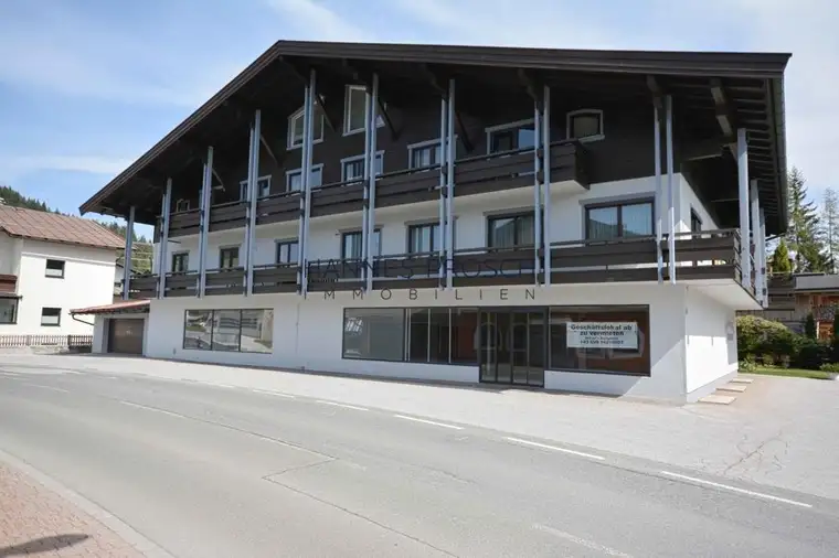 Miete: Geschäfts- , Lagerfläche in Hochfilzen zu vermieten.