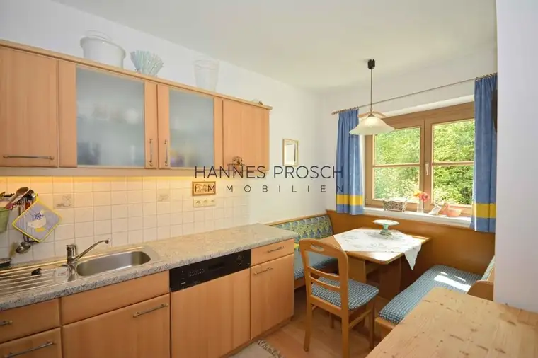 Gepflegte Maisonettenwohnung mit drei Schlafzimmern in Oberndorf