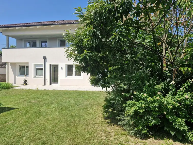 Neues Familien-Zuhause zum Wohlfühlen, 162 m² Wohnfläche mit schönem Garten in perfekter Wohnlage von Klagenfurt