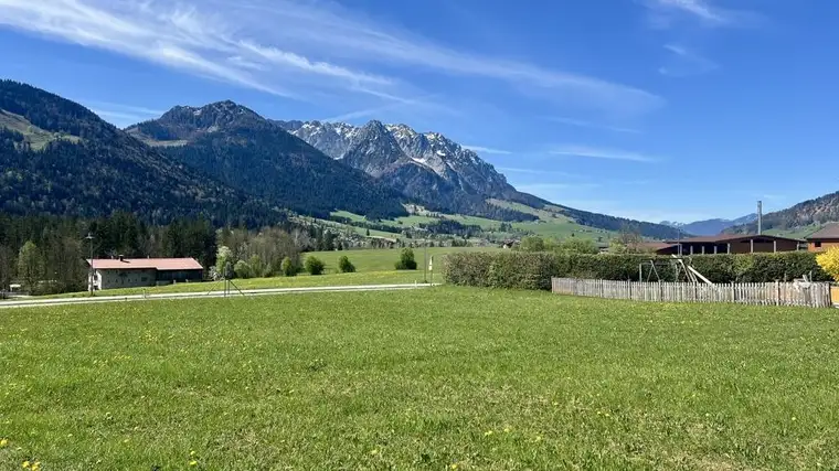 Sonniges Baugrundstück in Kranzach – Bezirk Kitzbühel – Ideal für Ihr nächstes Bauprojekt