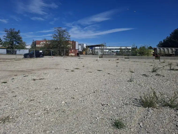 Wöllersdorf - Eingezäuntes Grundstück