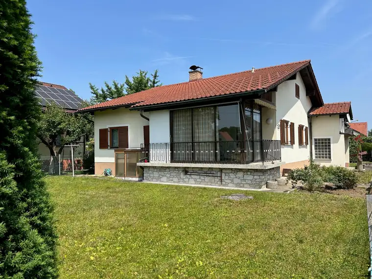 Bauträger aufgepasst! Interessante Liegenschaft (Bungalow) inkl. grossem Grundstück in bevorzugter Einfamilienhauslage von Graz Seiersberg zu verkaufen!