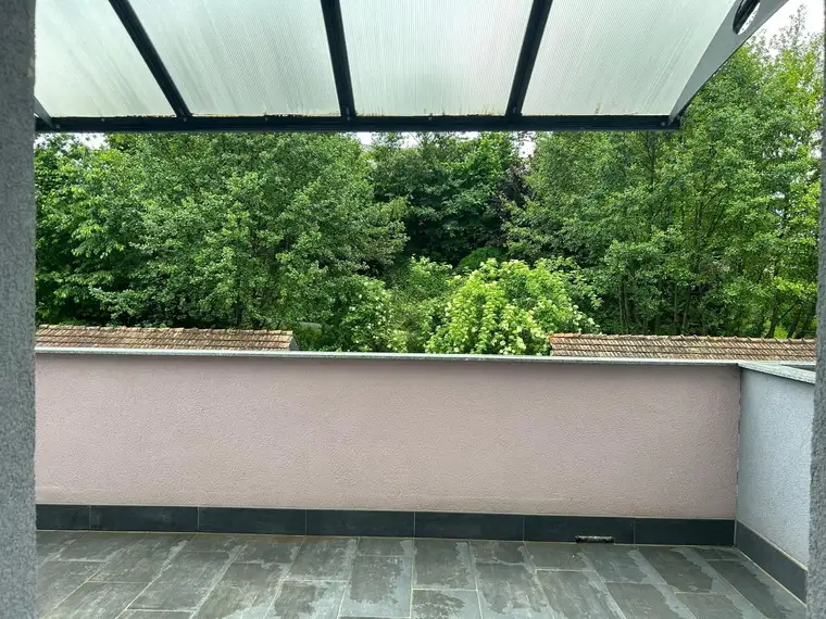 Erstbezug nach Sanierung! Moderne Singlewohnung (1 Zimmer und Küche) mit Terrasse in ruhiger Grünlage Nähe Pibersteinersee!
