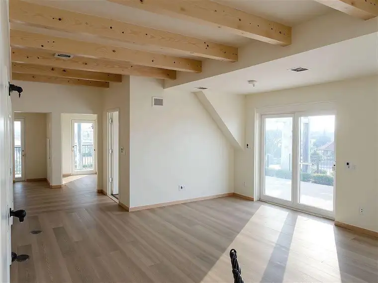 Fertigstellung 03/2026! PENTHOUSE LIVING mit weniger Aufwand, mehr Genuss! Weitblick auf den Wildoner Schlossberg! Genussregion Südsteiermark!