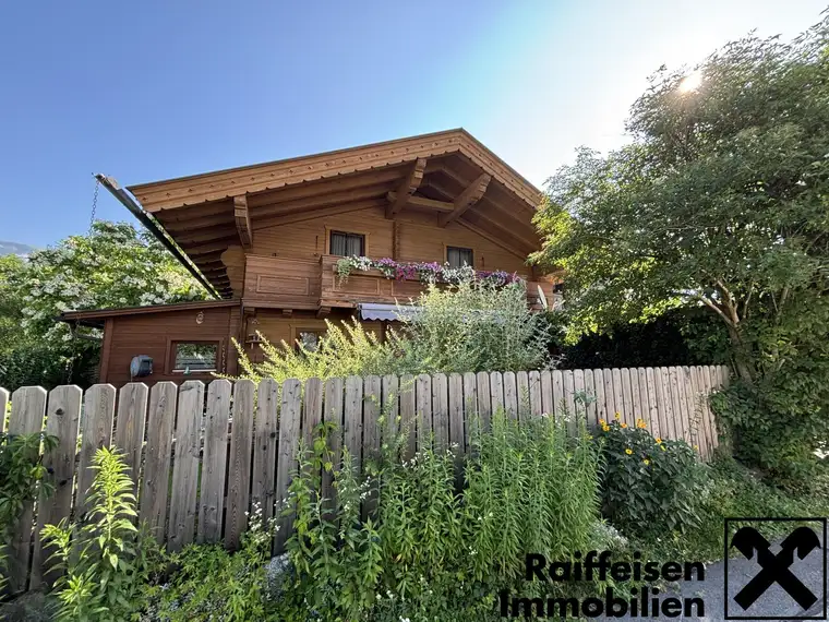 Holz trifft Herz: Ihr neues Zuhause mit großem Garten in Tristach