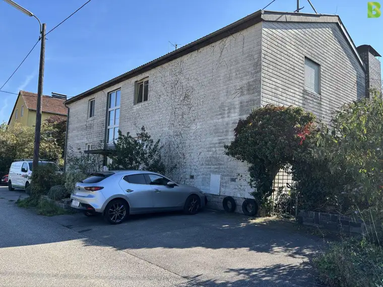 4030 Linz: Mehrparteienhaus mit lauschigem Garten