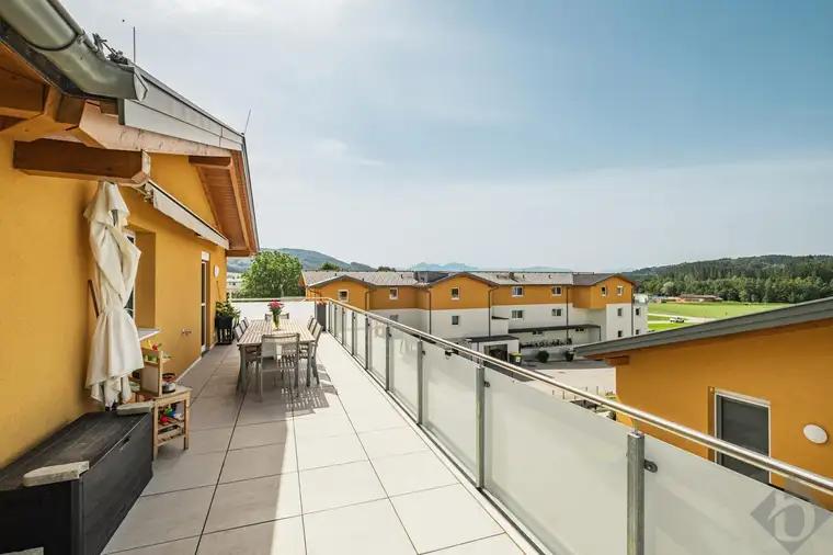 3-Zimmer Dachgeschosswohnung mit Panoramaterrasse