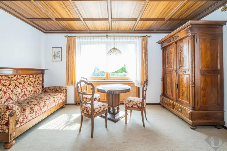 Landhaus mit riesigen Gewerbeflächen in Ostermiething - Bestlage