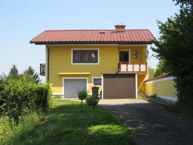 EINFAMILIENHAUS IN SONNIGER LAGE MIT HERRLICHER FERNSICHT