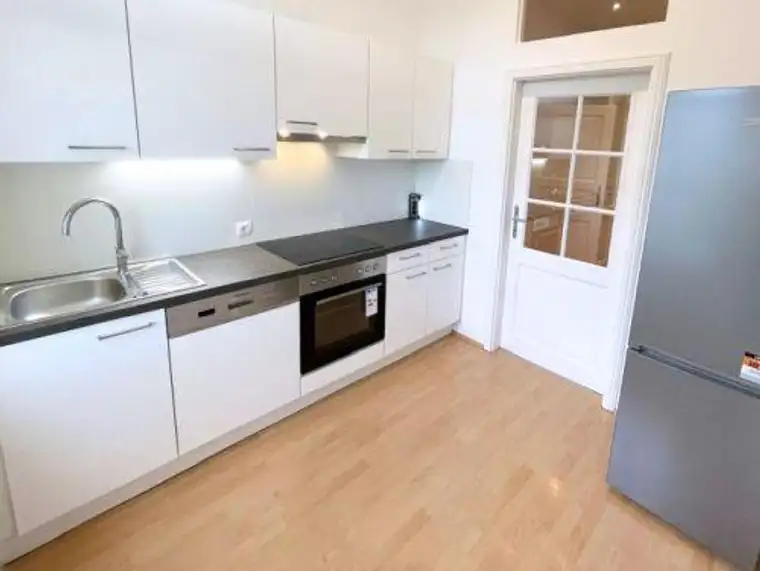 GEIDORF: Sanierter 2 ZIMMER-Altbau + extra Küche neu möbliert + Lift + nähe KF-Universität!