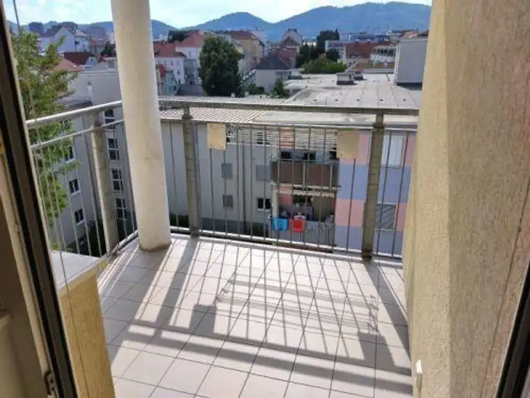 Sonniger 3 ZIMMER-NEUABU + ruhiger West-Balkon 5m² + extra Küche möbliert + Lift + letzter Stock!