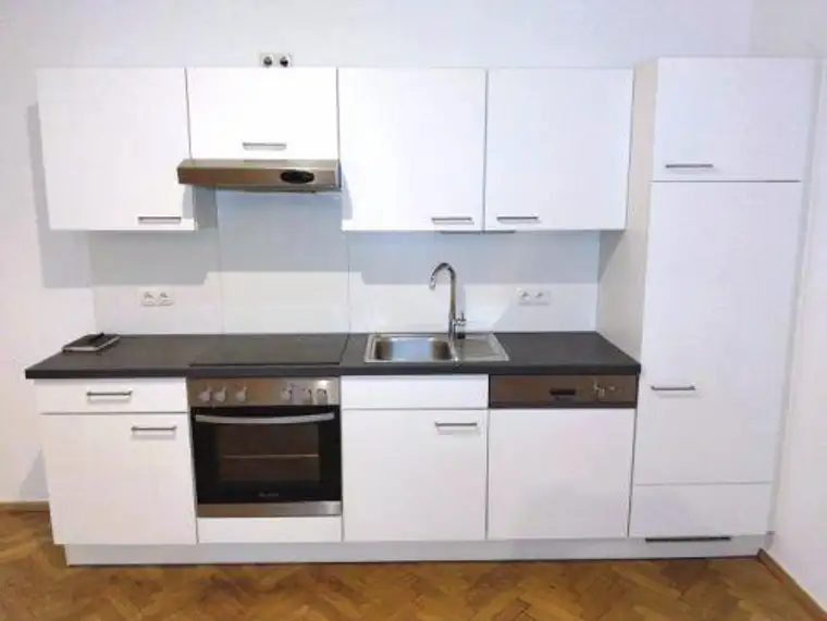 LEND: Sonniger 2 ZIMMER-NEUBAU + neuwertige Einbauküche + neuwertige Sanitäranlagen (Bad + WC)!