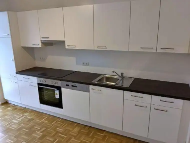 Erstbezug: 2 ZIMMER-NEUBAU + Süd-Balkon + extra Küche neu möbliert + neue Sanitäranlagen + Lift + TG