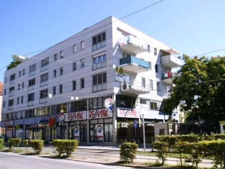 Sonniger 2 ZIMMER-NEUBAU + extra Küche möbliert + Bad mit Dusche + extra WC + Lift + nähe Neue TU!