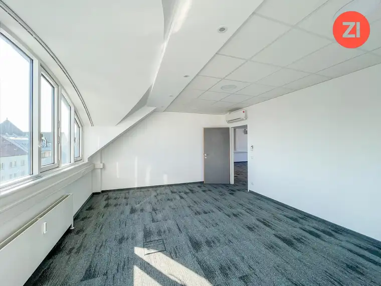Linz Innenstadt: Top sanierte Büro / Praxisfläche mit ca. 70 m² großen Veranstaltungsraum