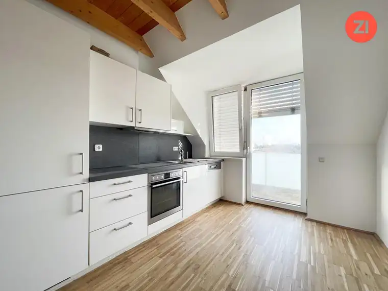 Maisonette 2,5- Zimmer mit Küche und Emporé - nähe Infracenter
