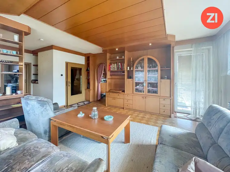 Einfamilienhaus in Traun mit großem Garten und Pool