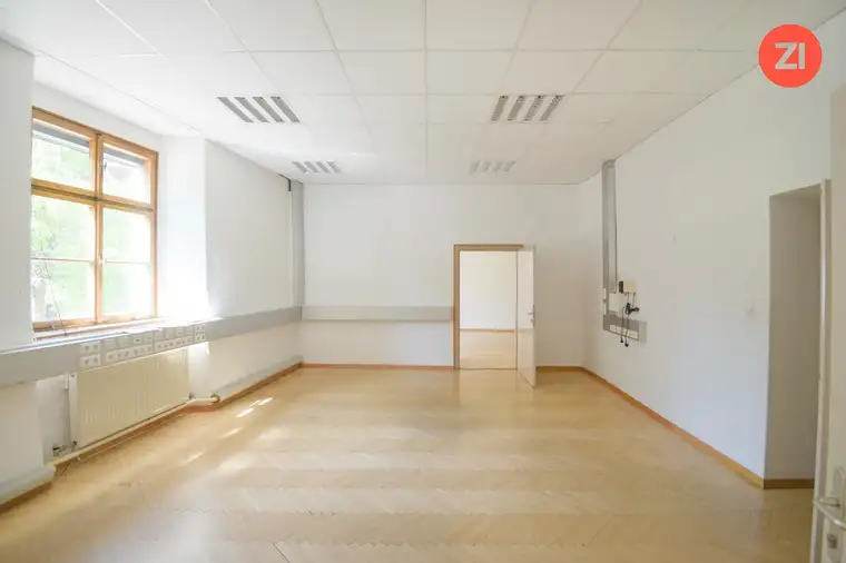 Herrliches Altbau Büro - beste Lage / Stellplätze verfügbar