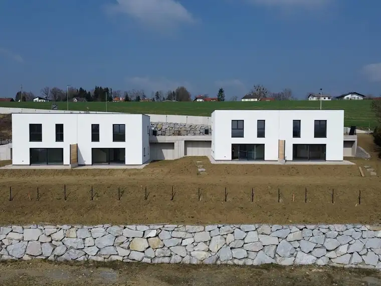 Schlüsselfertig - Neubau-Doppelhaushälfte mit Panorama-Blick – Kremsmünster!