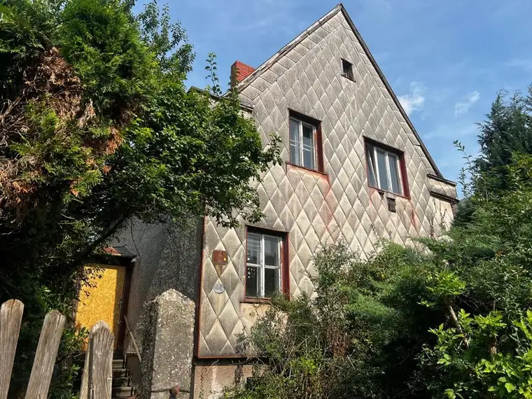 Grundstück mit Altbestand in attraktiver Linzer Lage