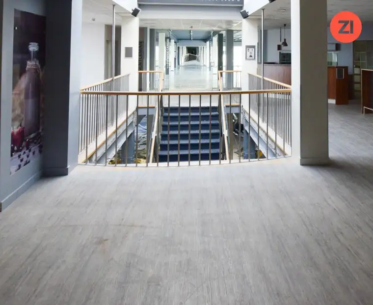 Hochwertige Büro/Ausstellungsflächen in Top Lage zu vermieten