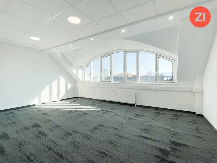 Linz Innenstadt: Top sanierte Büro / Praxisfläche mit ca. 70 m² großen Veranstaltungsraum