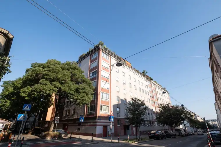 NÄHE REUMANNPLATZ: Sonnige 3,5-Zimmer-Wohnung,WG-geeignet