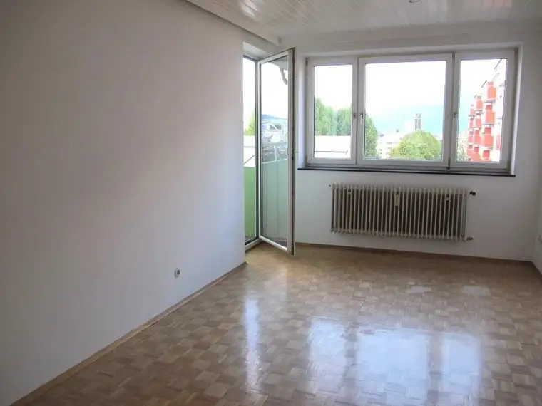 PREISREDUKTION: Sonnige 2-Zimmer-Wohnung mit Relax-Balkon und schöner Aussicht