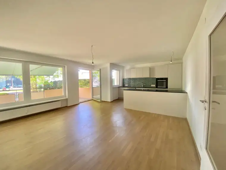 NONNTAL MIT FESTUNGSBLICK:: Wunderschöne neu sanierte 4-Zimmer-Wohnung mit Sonnenbalkon in Bestlage
