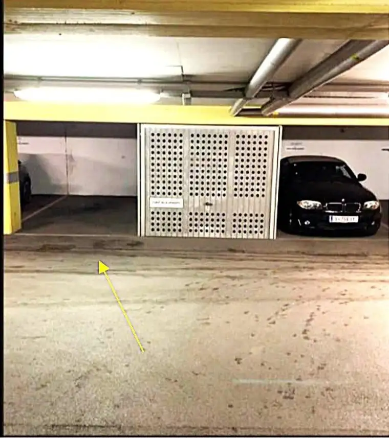 Schöner Tiefgaragenstellplatz in Parsch-Fondachhof/ Monatsmiete € 120 (inkl USt und BK)